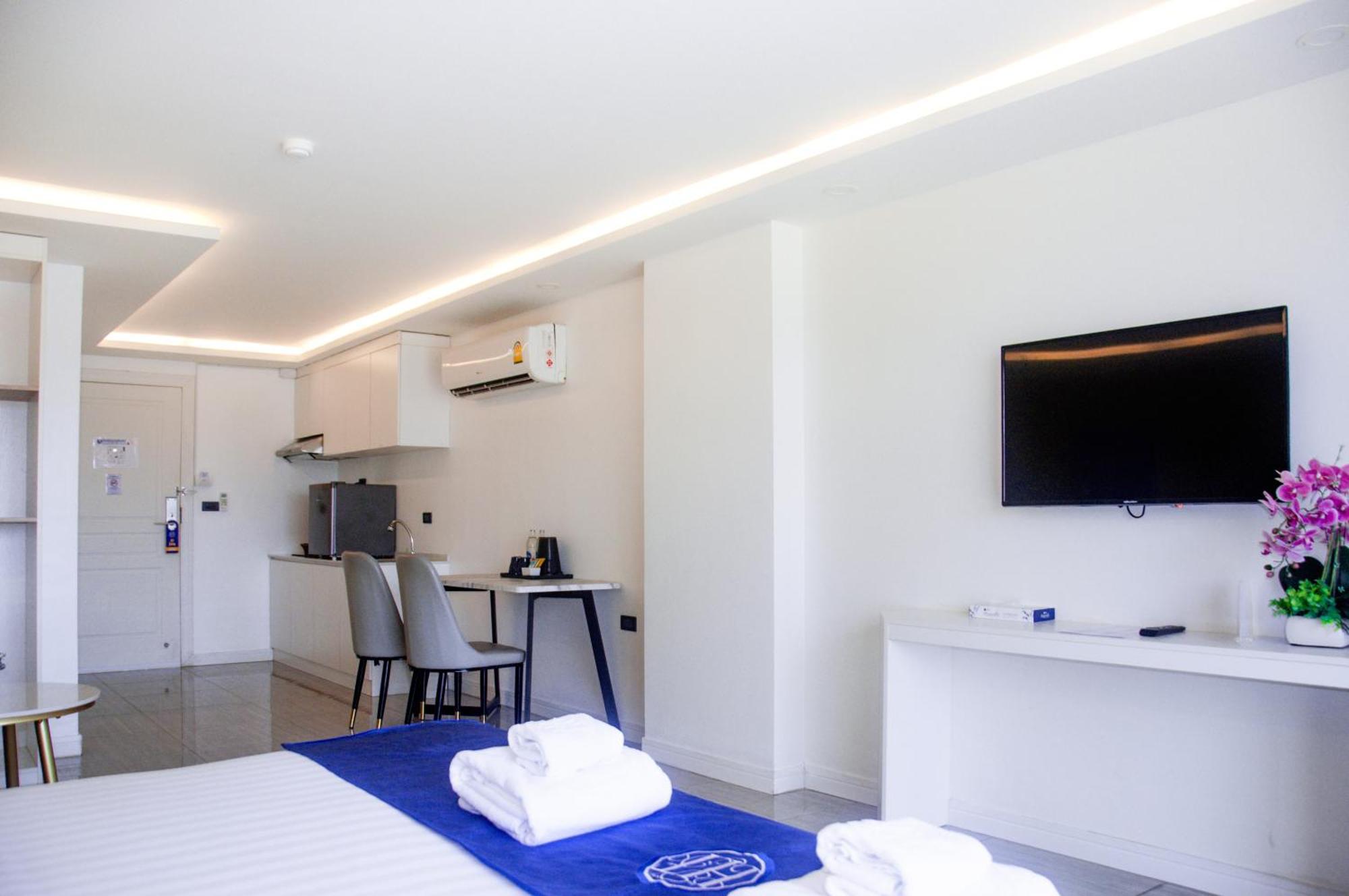 Ht9 Hotel Haat Jomtien Eksteriør bilde