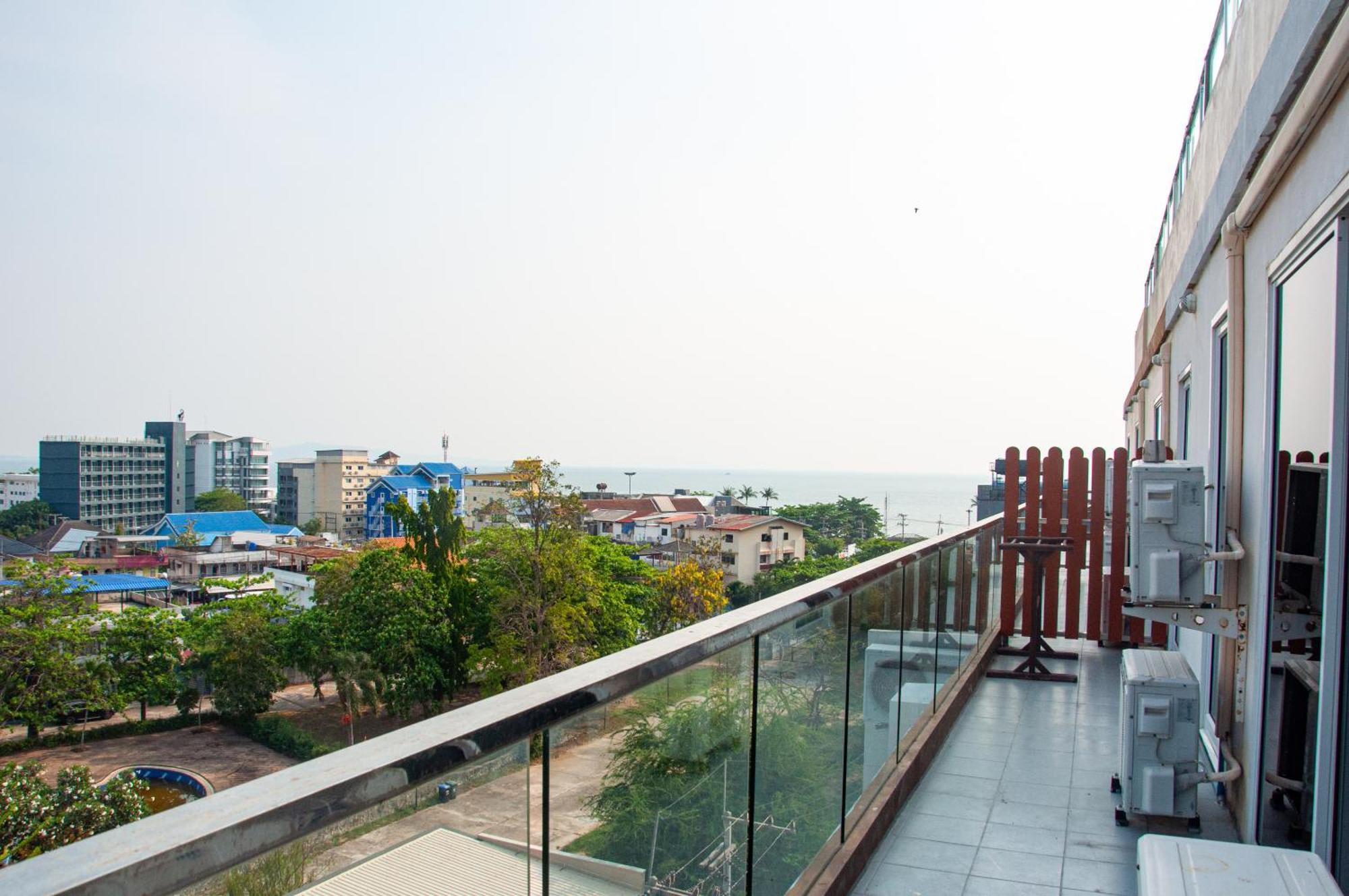 Ht9 Hotel Haat Jomtien Eksteriør bilde