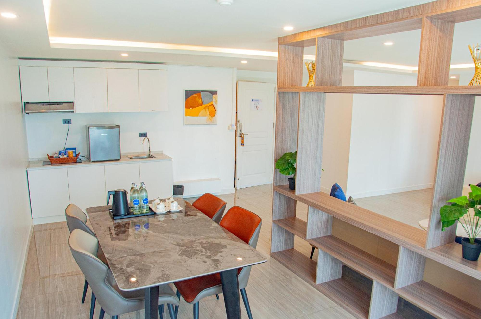 Ht9 Hotel Haat Jomtien Eksteriør bilde