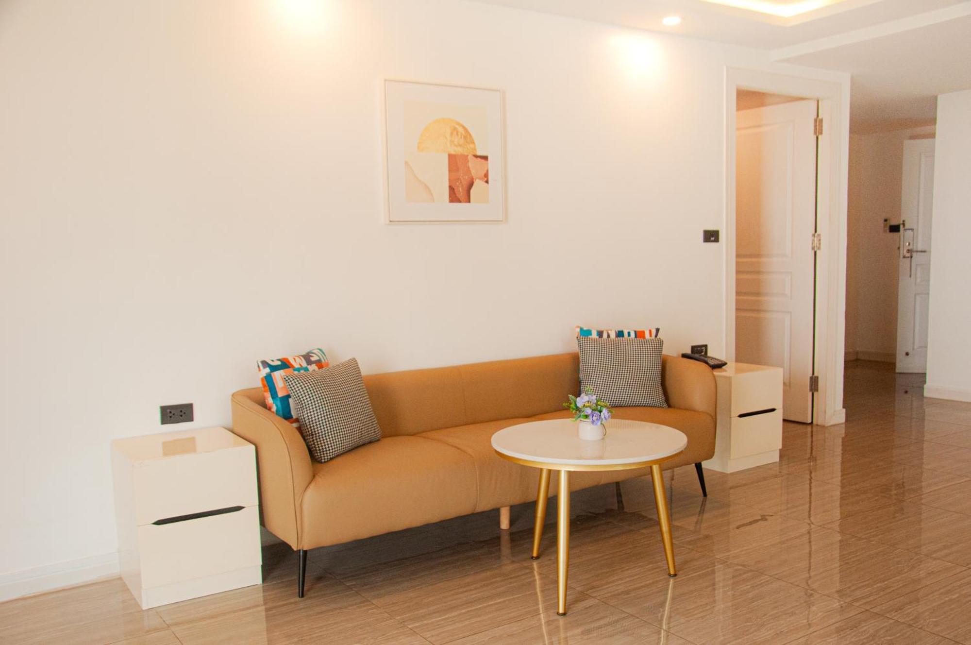Ht9 Hotel Haat Jomtien Eksteriør bilde