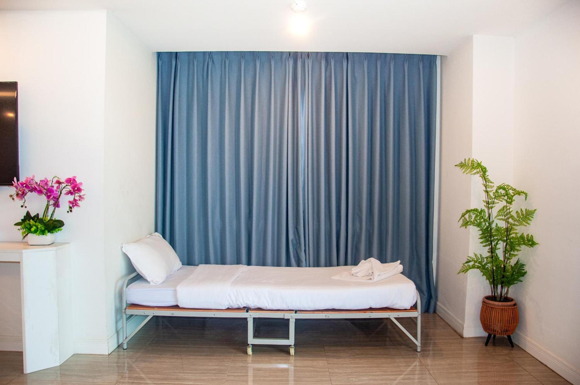 Ht9 Hotel Haat Jomtien Eksteriør bilde